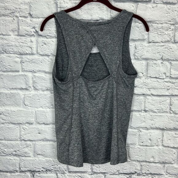 Old Navy Gray Active Tank Size Medium - Picture 3 of 5